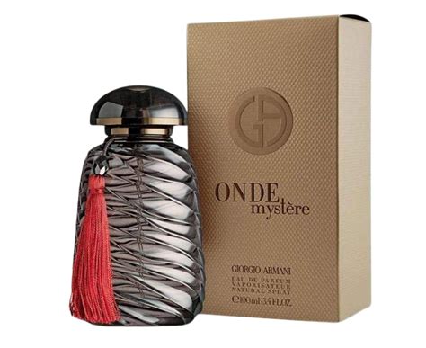 Onde Mystère by Giorgio Armani .